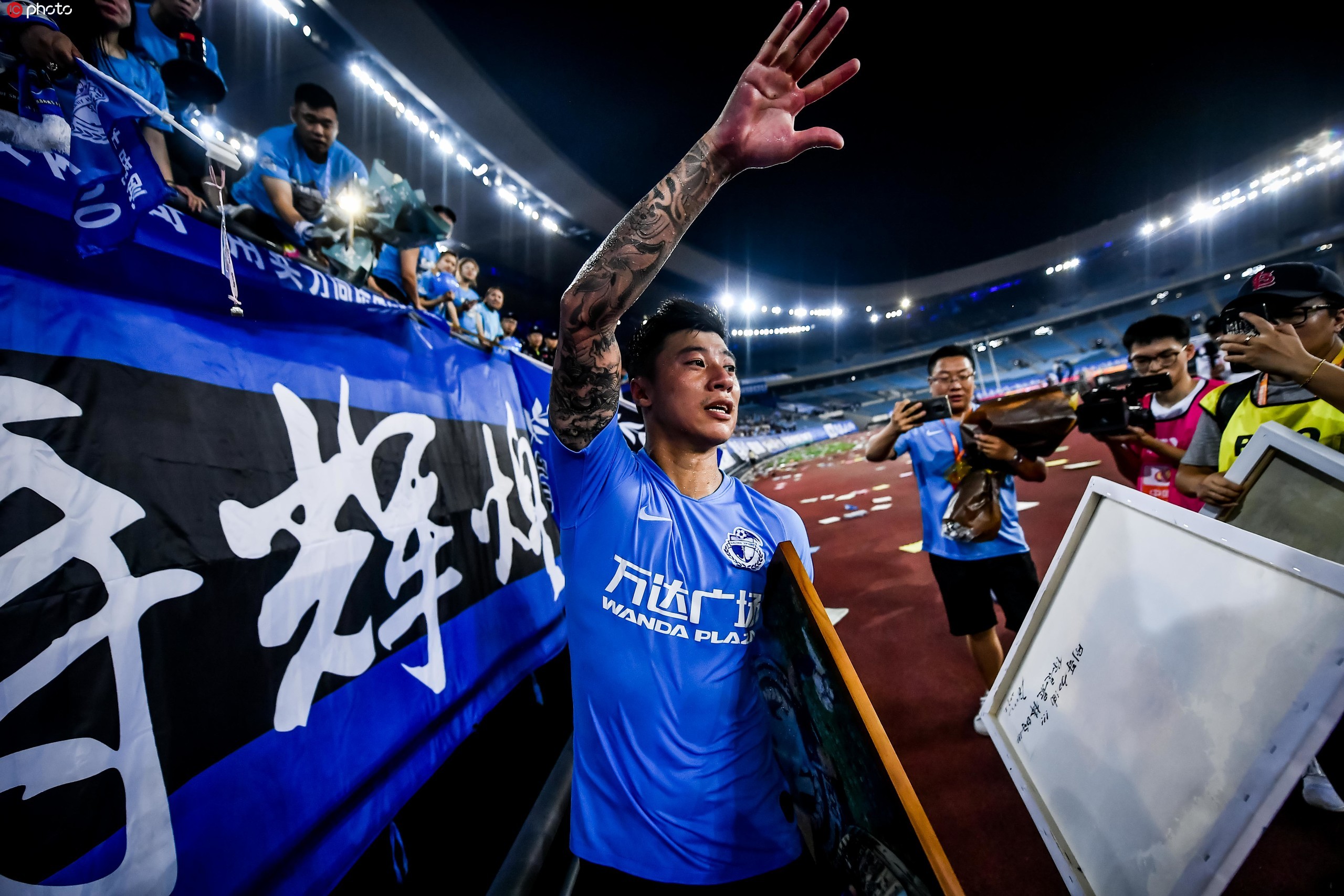 包含里程碑夜！底特律活塞防线松动，法甲窗口期刷纪录，引发热议，身体对抗强度拉满的词条